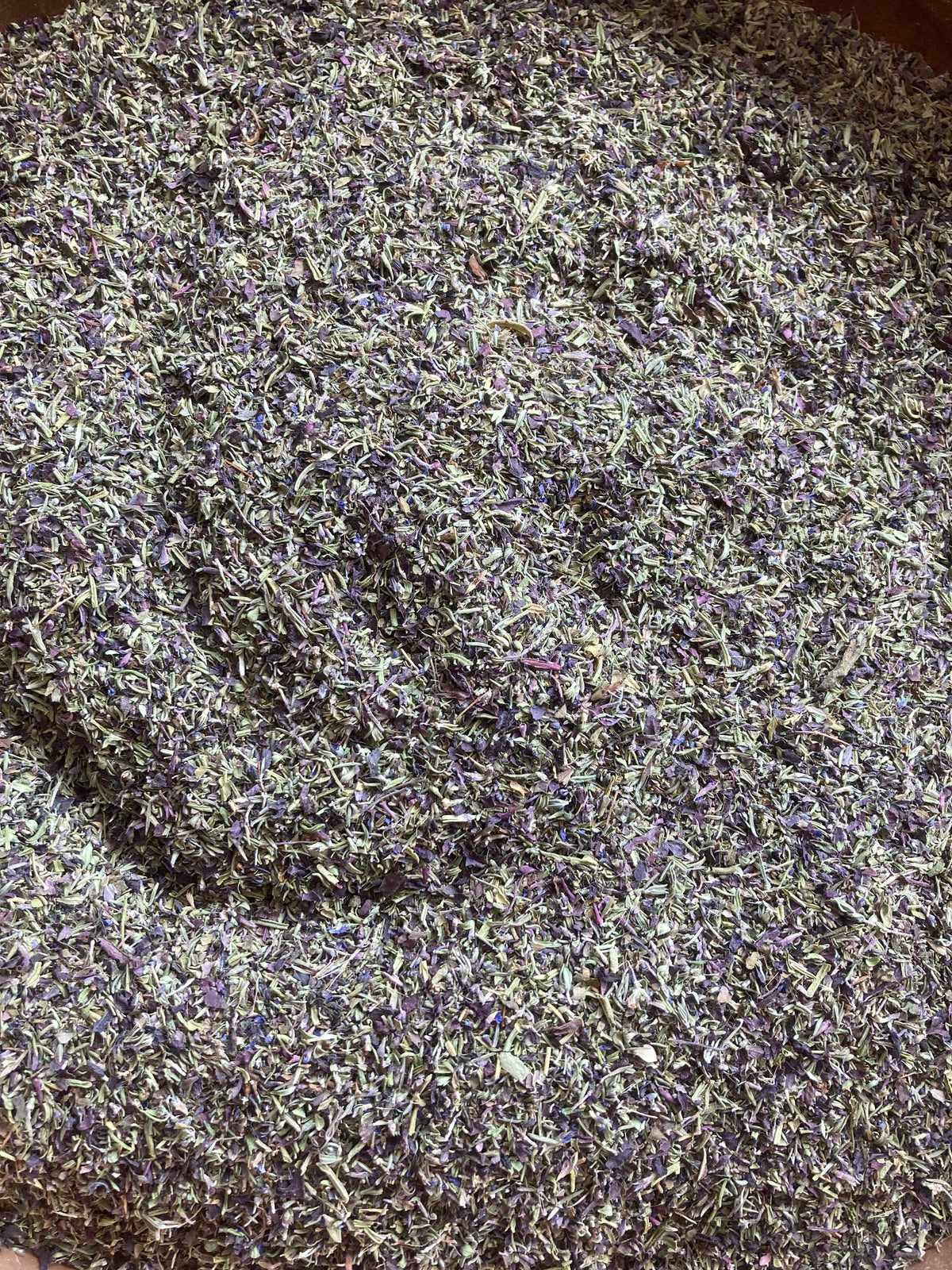mélange en cours du Mix Pluie Violette, à l'atelier.